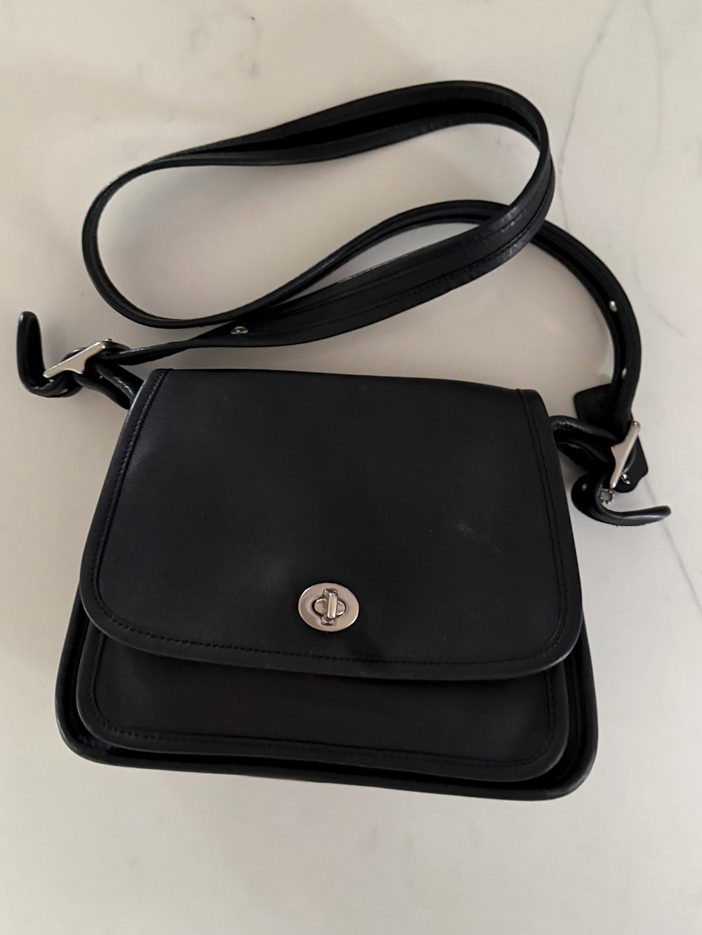 COACH•vintage black #9061 rambler’s legacy gloved tan leather crossbody bag EUC